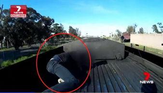 扒火车视频,揭秘铁路上的真实生活片段